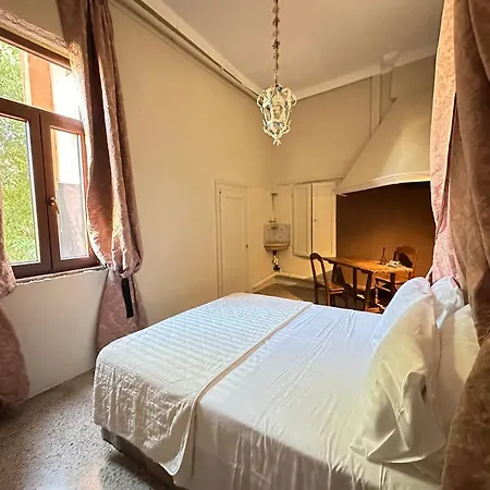 Palazzo Del '400 Konukevi 3*